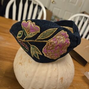 Namjosh LIKE NEW Floral Embroidered Headband - Black and Gold